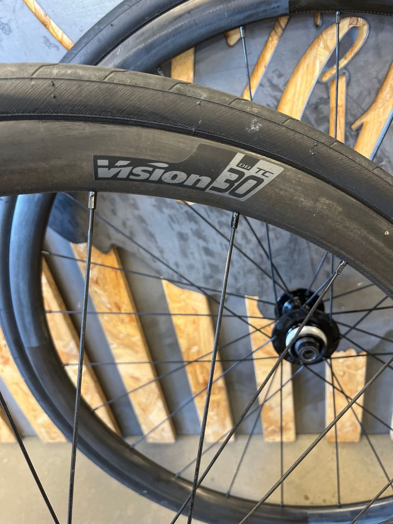 Used vision tc30 2024 bike — image 4 of 4