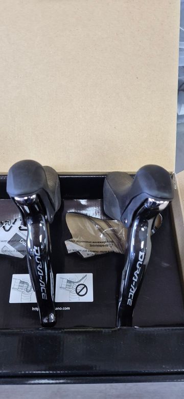 Used Shimano duraace st-9070 2023 Drivetrain & Pedals