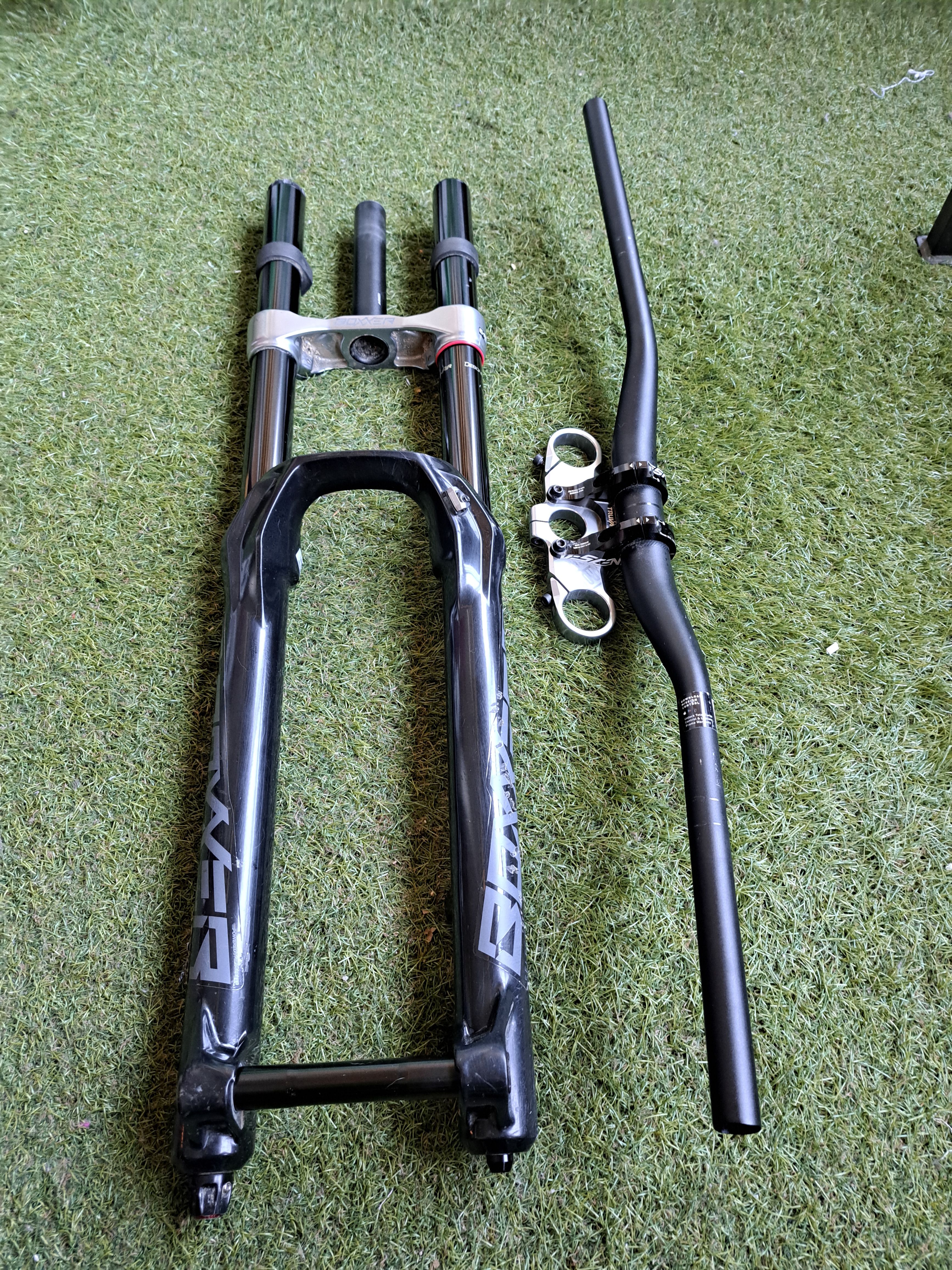 ROCKSHOX BOXXER RC 27.5\"スルーアクスルなし ROCKSHOX BOXXER RC 27.5