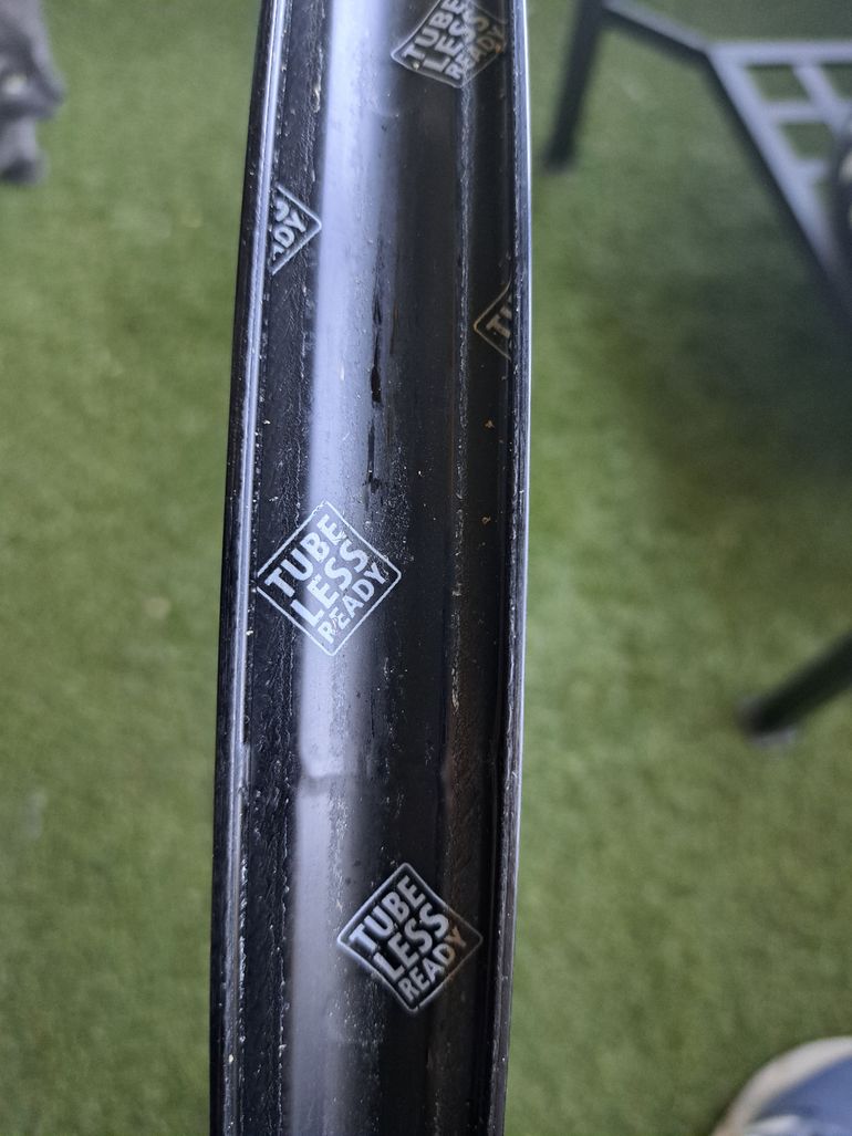 Brugt Roval Alloy DH 27.5 Front Wheel bike — billede 2 af 6