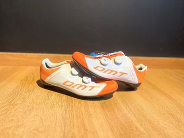 Used DMT RS1 SUMMER- WHITE/ORANGE Cycling Shoes