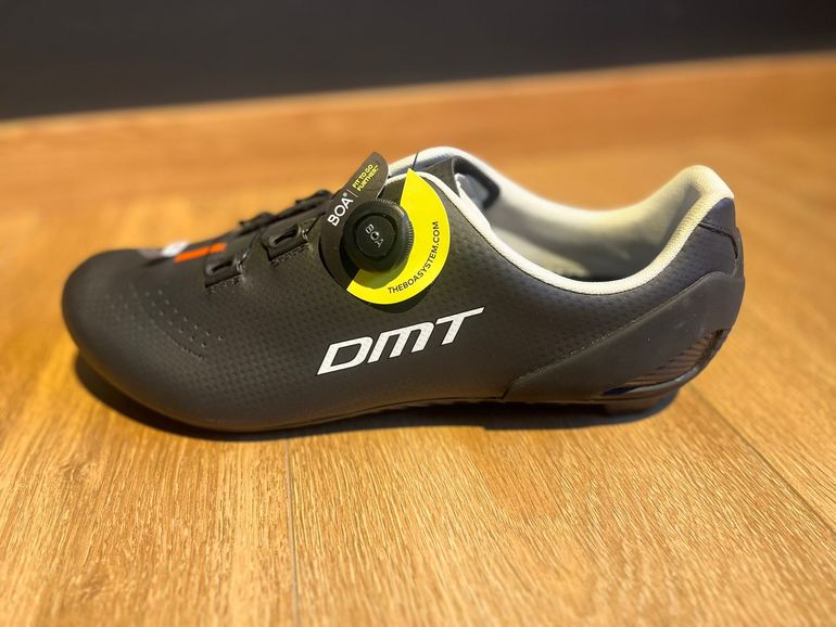 Used Dmt D5 Preto bike — image 3 of 4