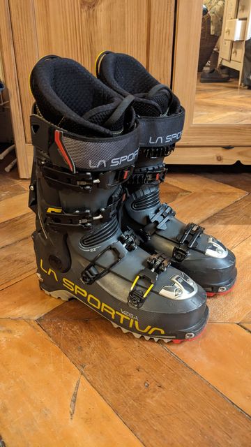 Used La Sportiva Vega Skitour Boots Size 26.5 2021 Skiing & Skitouring