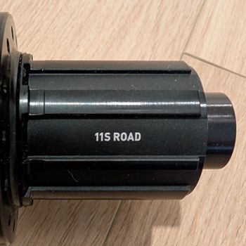 Used Dt Swiss DT Swiss 350 Thru axle road hub set 11 speed Shimano 2022 bike — image 3 of 3