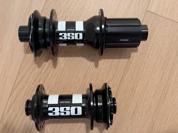 Used Dt Swiss DT Swiss 350 Thru axle road hub set 11 speed Shimano 2022 bike — image 1 of 3