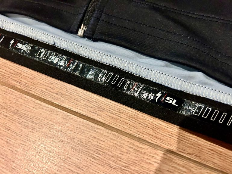 Used Specialized Bunda Jacket 2021 bike — image 4 of 4