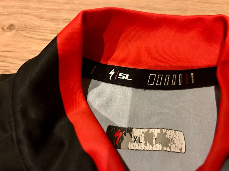 Used Specialized Bunda Jacket 2021 bike — image 3 of 4