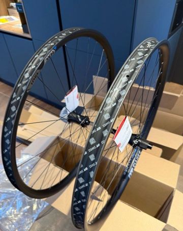 Used DT Swiss HXC 1501 2025 Wheels