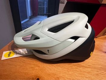 Used Specialized Camber MIPS Helmet 2025 bike — image 1 of 5