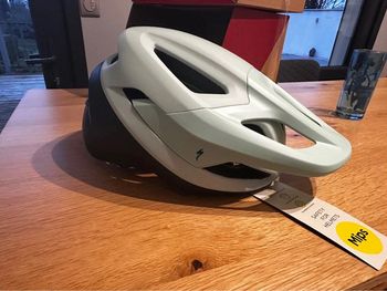 Used Specialized Camber MIPS Helmet 2025 bike — image 5 of 5
