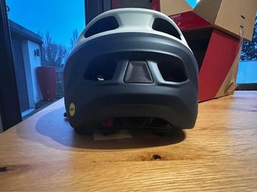 Used Specialized Camber MIPS Helmet 2025 bike — image 2 of 5