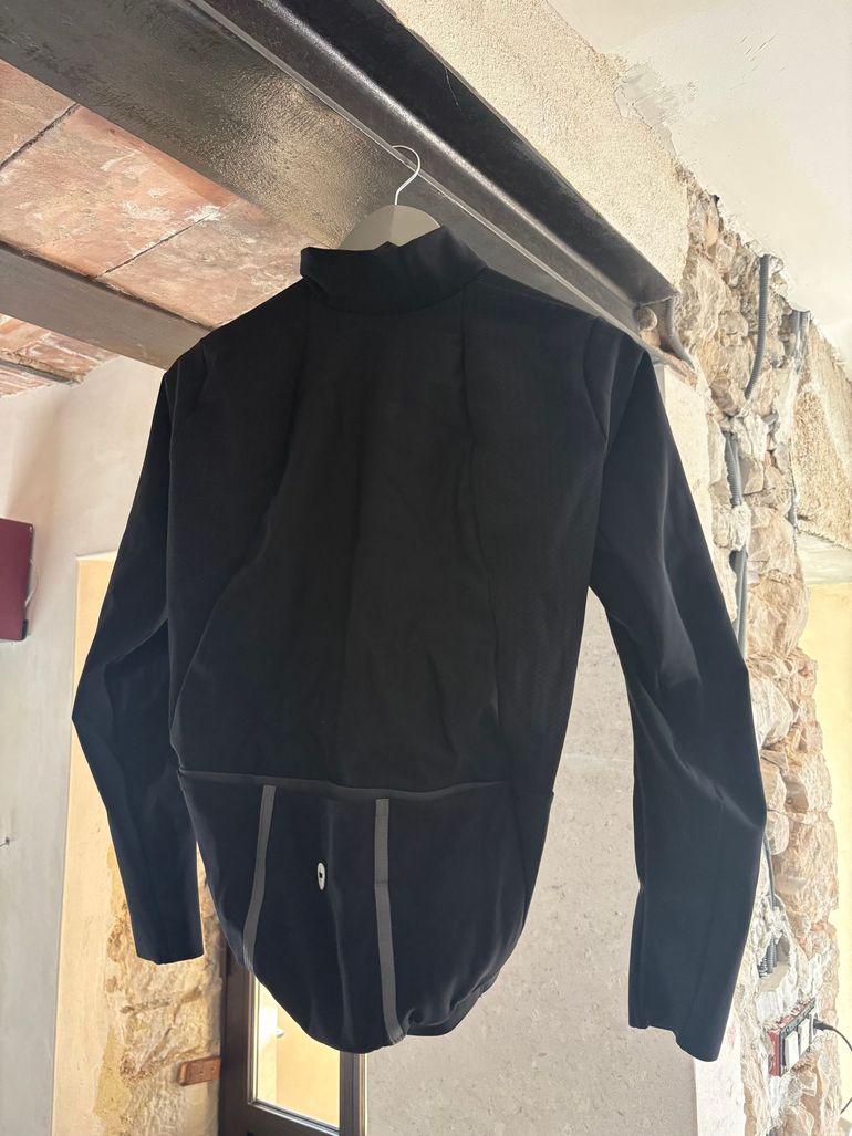 Used Assos Veste Winter Jacket 2024 bike — image 2 of 2