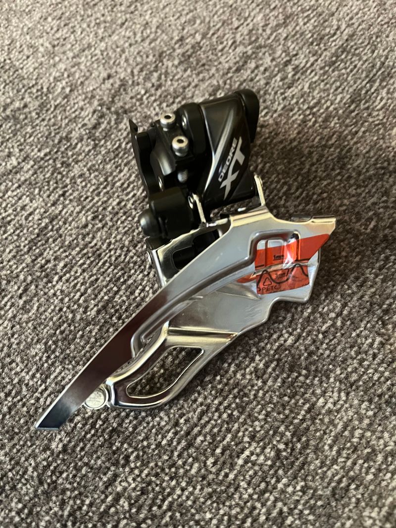 Käytetty Shimano XT FD-T800-H-3 Front Derailleur 2023 Drivetrain & Pedals