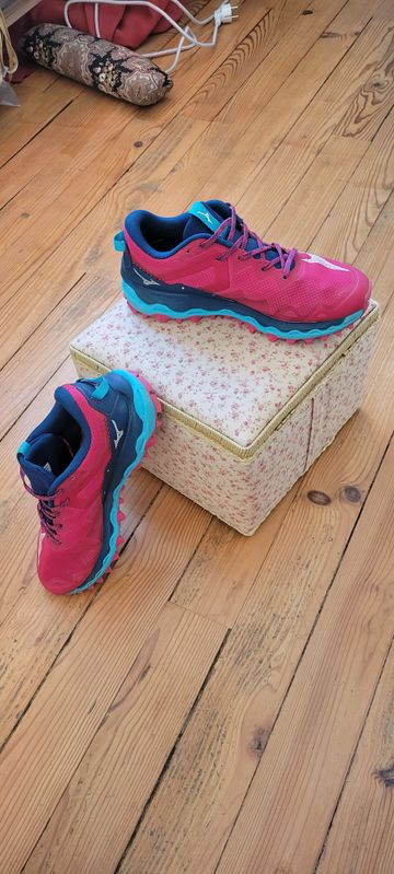 Używany Mizuno Wave Mujin 9 2025 Running Shoes