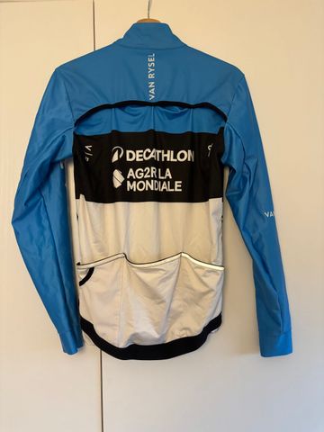 Van Rysel Jacket Estonian Champion 2025 bike de segunda mano — imagen 3 de 5