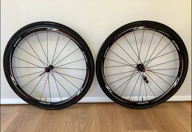 Used Ruote Vuelta Speed Carbon 40 tubolari Shimano 11v. bike — image 4 of 4