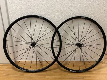 Dt Swiss E 1850 SPLINE Wheels d'occasion