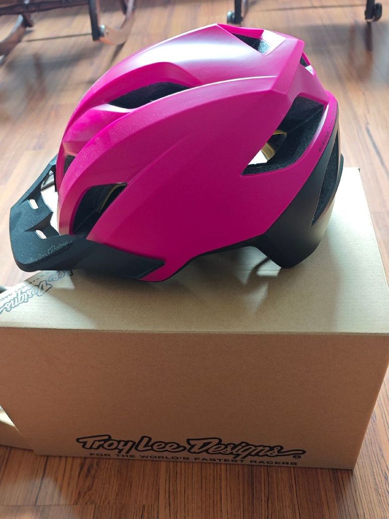 Troy Lee Flowline MIPS 2025 bike d'occasion — image 4 sur 4