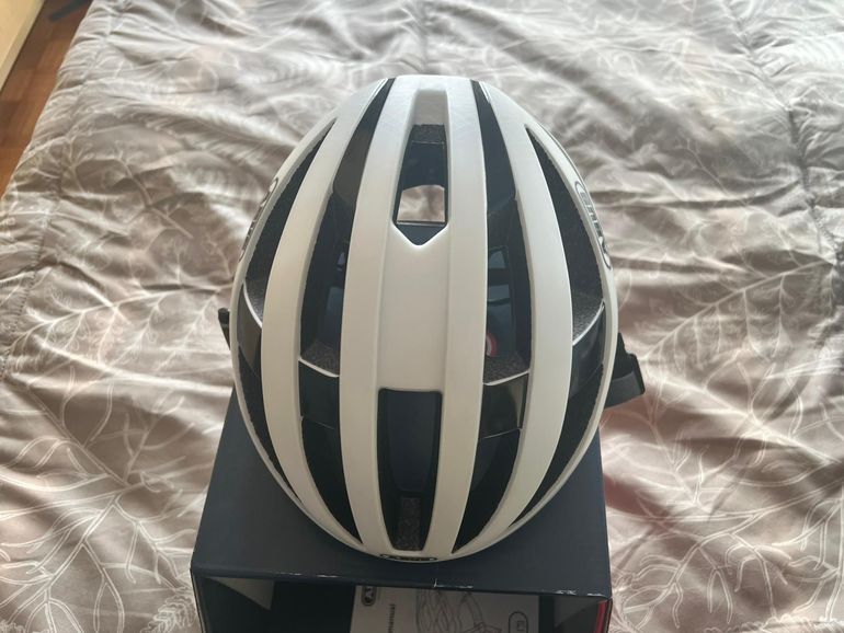 Použité ABUS Viantor Road Helmet bike — obrázek 3 z 6