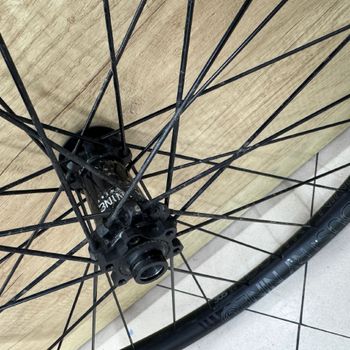 Used Industry Nine 305 HYDRA 2022 bike — image 2 of 6