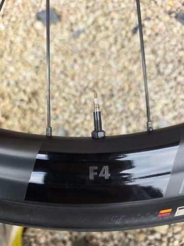 Brugt FFWD F4R Carbon Front 2021 bike — billede 2 af 2