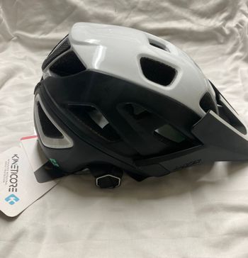 Used Lazer Jackal KinetiCore bike — image 3 of 10