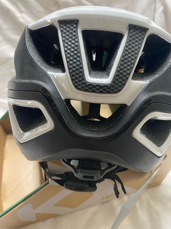 Used Lazer Jackal KinetiCore bike — image 5 of 10