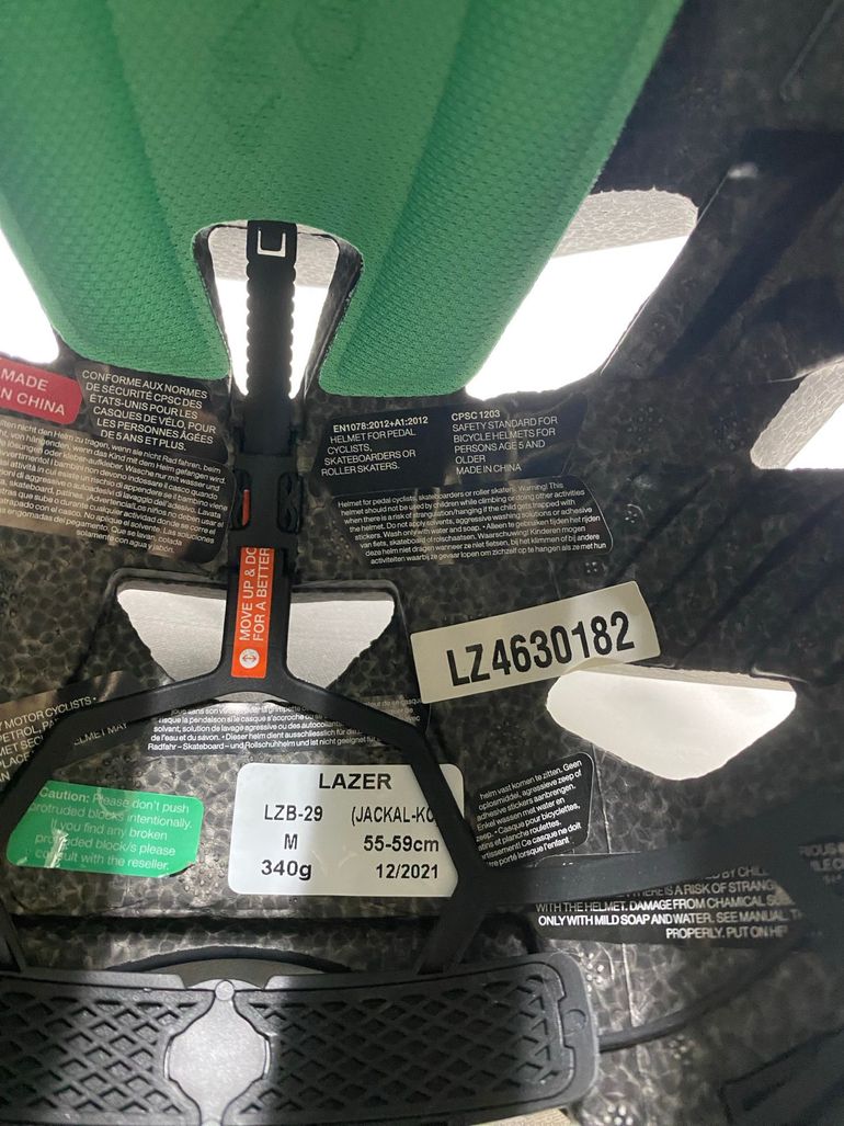 Used Lazer Jackal KinetiCore bike — image 8 of 10