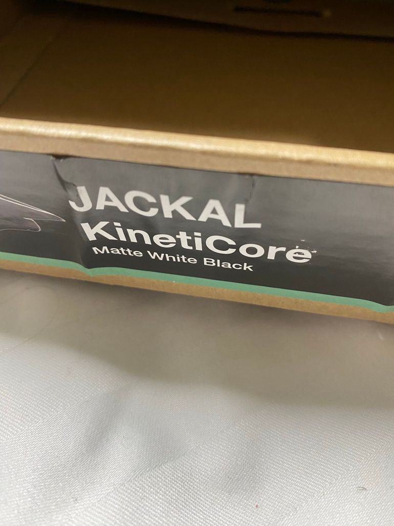 Used Lazer Jackal KinetiCore bike — image 10 of 10