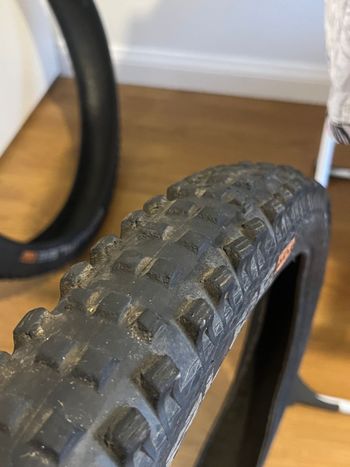 Used Schwalbe Magic Mary 29x2.40 bike — image 7 of 8
