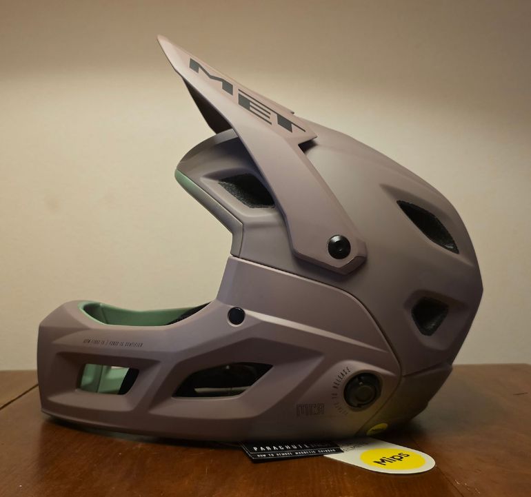 Used MET Parachute MCR 2025 bike — image 4 of 5