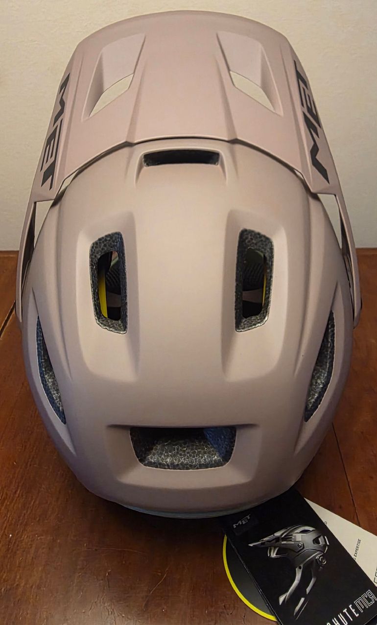 Used MET Parachute MCR 2025 bike — image 3 of 5
