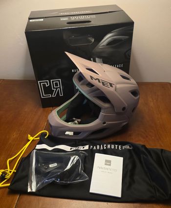 Used MET Parachute MCR 2025 Cycling Accessories