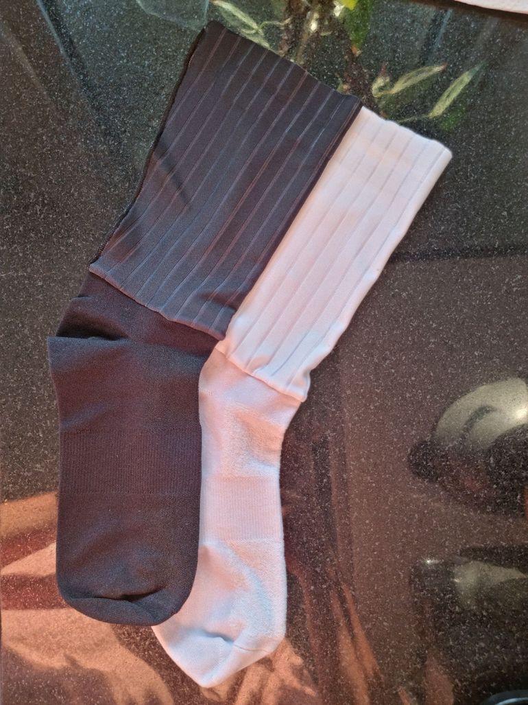 Aerosocks® Aero Cycling Socks 2025 bike usato — immagine 3 di 3