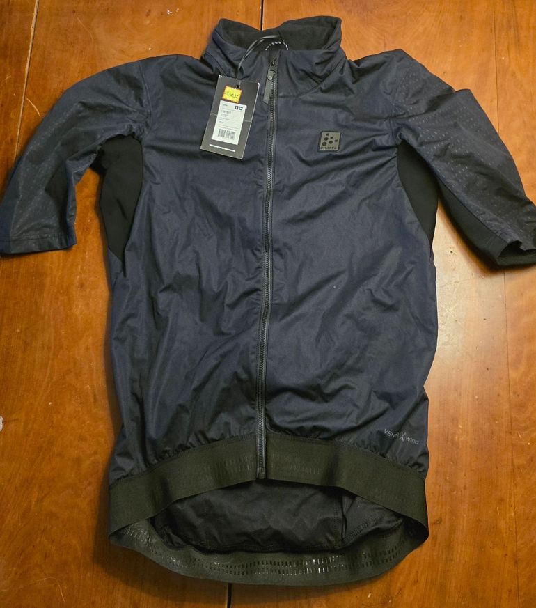 Used Craft Sportswear Hale Shield Jersey 2024 bike — image 2 of 3