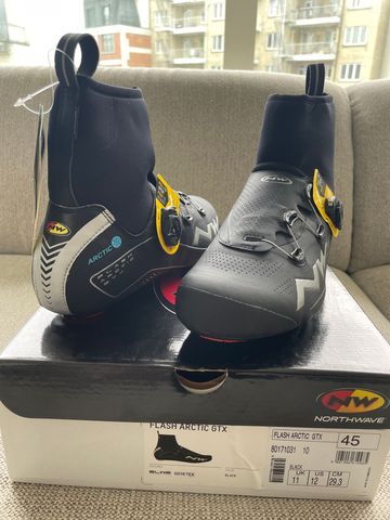 Used Northwave Flash Arctic GTX 2022 Cycling Shoes