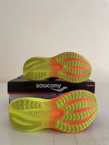 Gebrauchtes Saucony Triumph 23 2025 bike — Bild 5 von 6