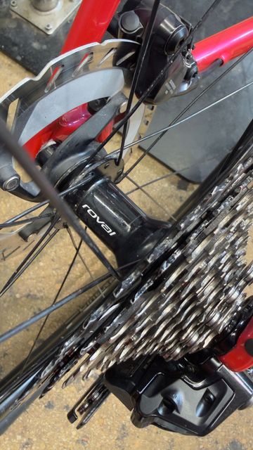 Brugt Roval c38 dt swiss 350 2025 bike — billede 4 af 9