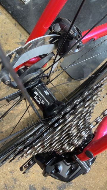 Brugt Roval c38 dt swiss 350 2025 bike — billede 6 af 9
