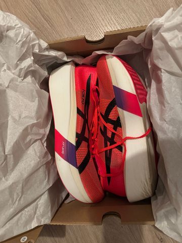 Brugt Asics Metaspeed Sky Tokyo 2025 bike — billede 3 af 7