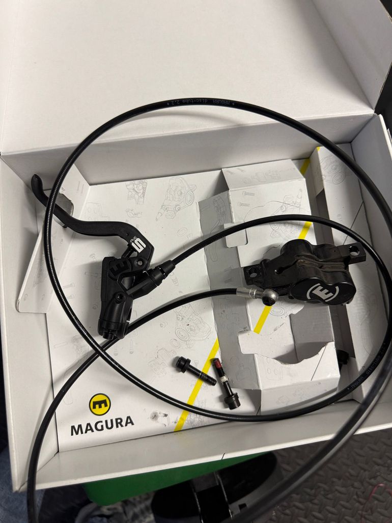 Used Magura MT5 2025 bike — image 1 of 5