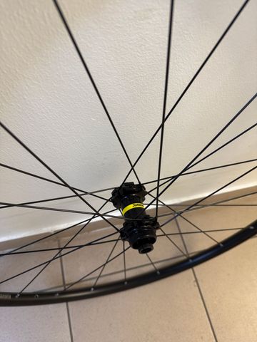 Brugt Mavic Aksium Disc 2025 bike — billede 3 af 4