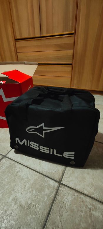 Used Alpinestars Missile Tech Racer 2025 bike — image 8 of 10