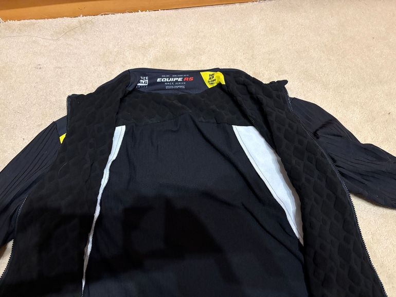 Brugt Assos Equipe RS Targa 2/3 Spring/Fall 2023 bike — billede 4 af 8