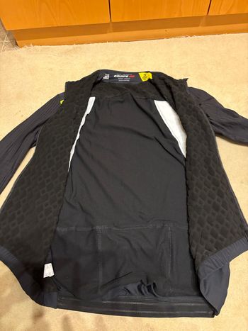 Brugt Assos Equipe RS Targa 2/3 Spring/Fall 2023 bike — billede 3 af 8