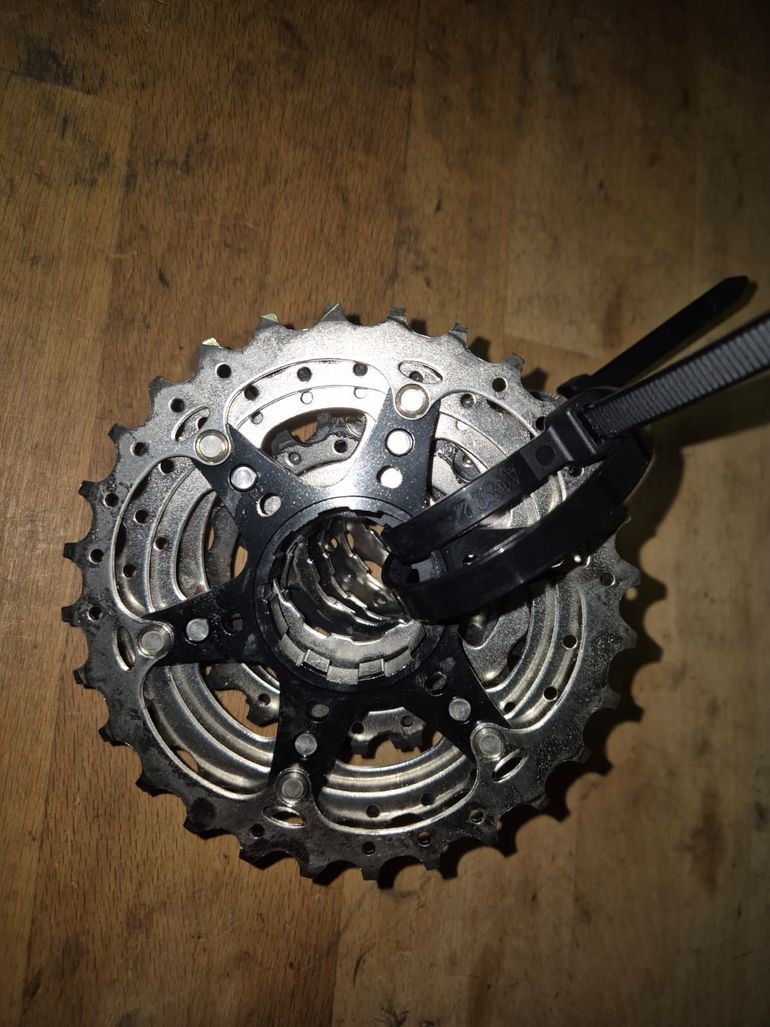 Used Shimano Ultegra 11-speed 11-28T Cassette bike — image 2 of 2