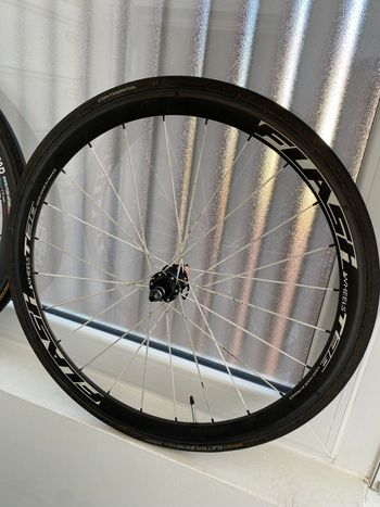 flash roue carbone avec boyaux 22 mm Wheels usato