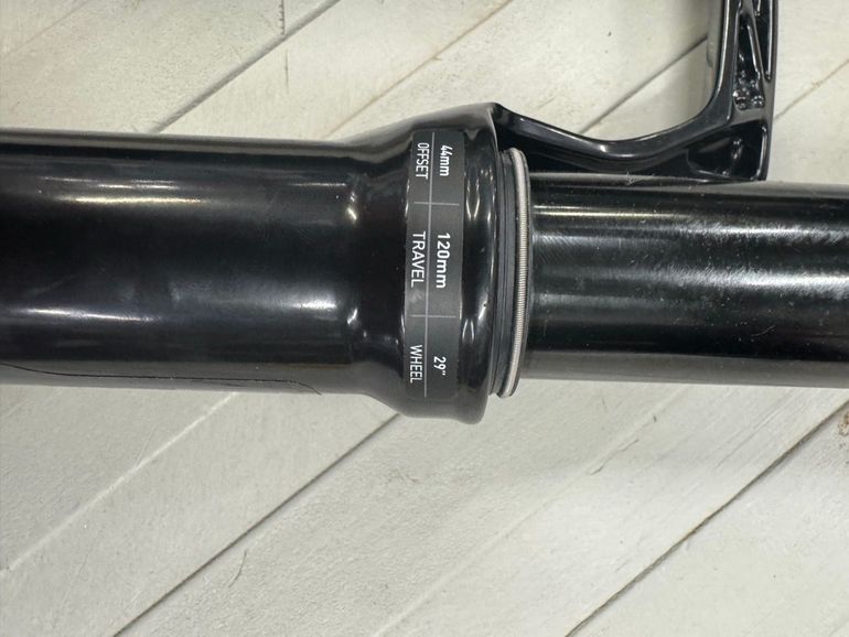 Used RockShox SID Select 120mm 2024 bike — image 2 of 4