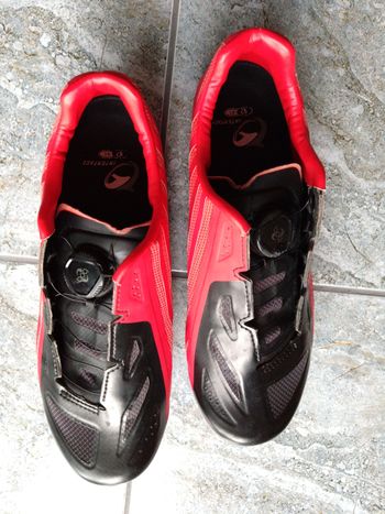 Used Pearl Izumi V5 Rennradschuhe Gr.41 2022 bike — image 8 of 8