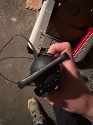Used Elite élite force bike — image 3 of 3